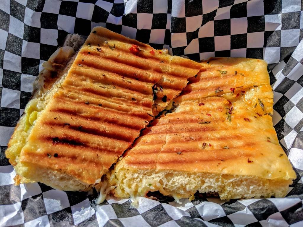 Flats Bistro Aptos | restaurant | 113 Esplanade, Aptos, CA 95003, USA | 8316615763 OR +1 831-661-5763