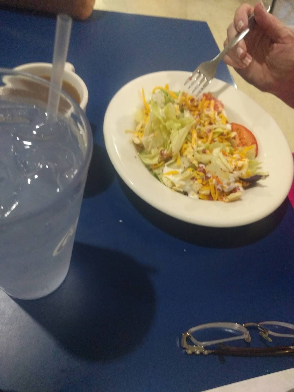 Gators | restaurant | E 2nd St, Parsons, TN 38363, USA | 7318473065 OR +1 731-847-3065