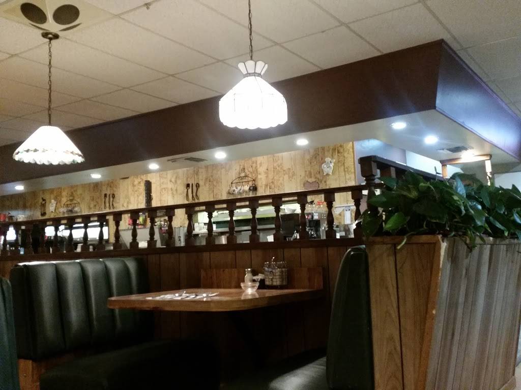 Ridgways Restaurant & Lounge | night club | 2401 E Orangeburg Ave, Modesto, CA 95355, USA | 2095761587 OR +1 209-576-1587