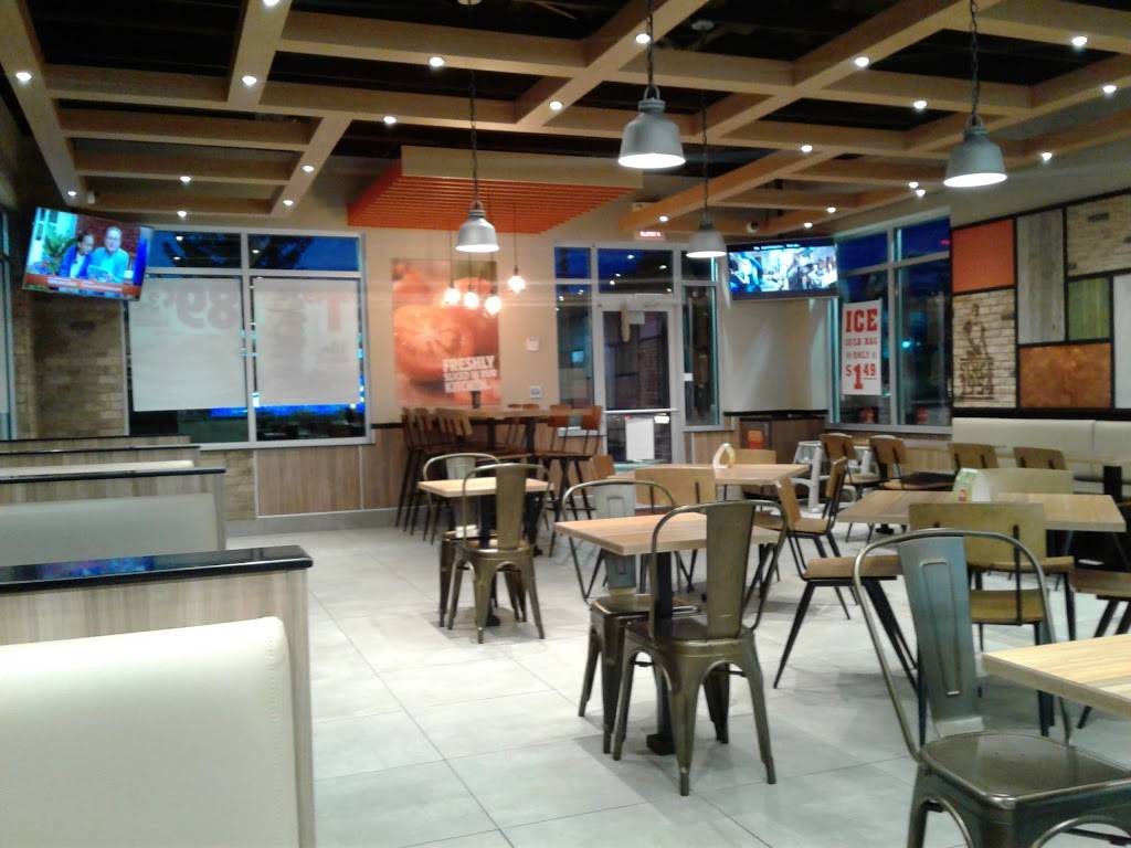 Burger King | restaurant | 240 N Chicago Ave, South Milwaukee, WI 53172, USA | 4147626063 OR +1 414-762-6063