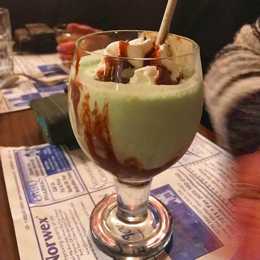 White House Inn | restaurant | 5776 Main St, Butte Des Morts, WI 54927, USA | 9205827211 OR +1 920-582-7211