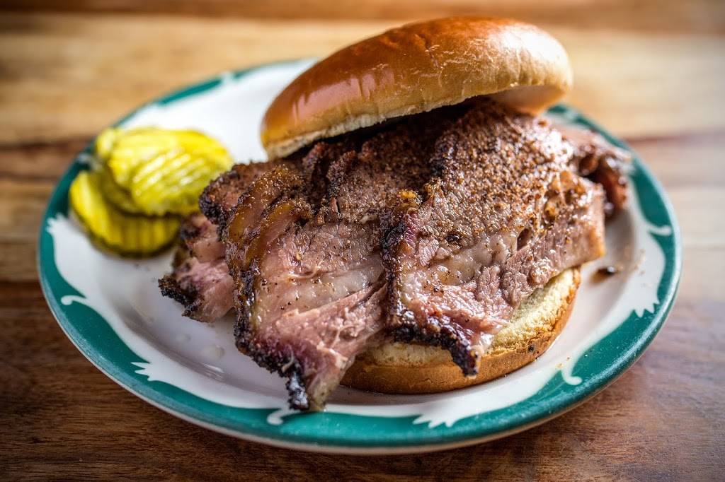 Honky Tonk BBQ | restaurant | 1800 S Racine Ave, Chicago, IL 60608, USA | 3122267427 OR +1 312-226-7427