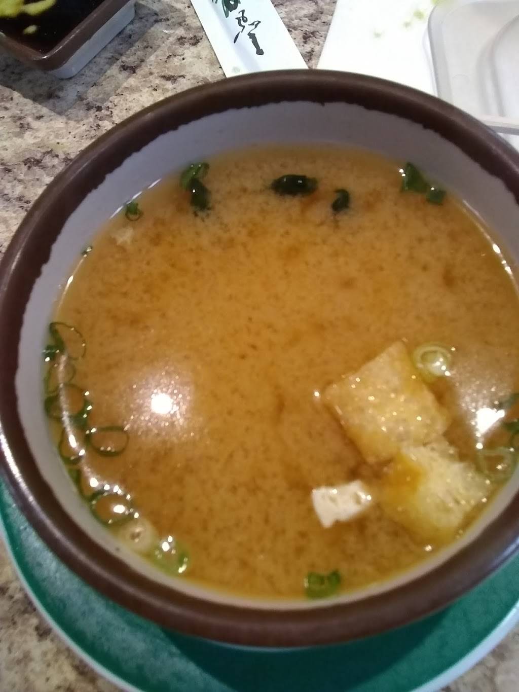 Sushi Hana | restaurant | 11705 SW Pacific Hwy #M, Tigard, OR 97223, USA | 5033527600 OR +1 503-352-7600