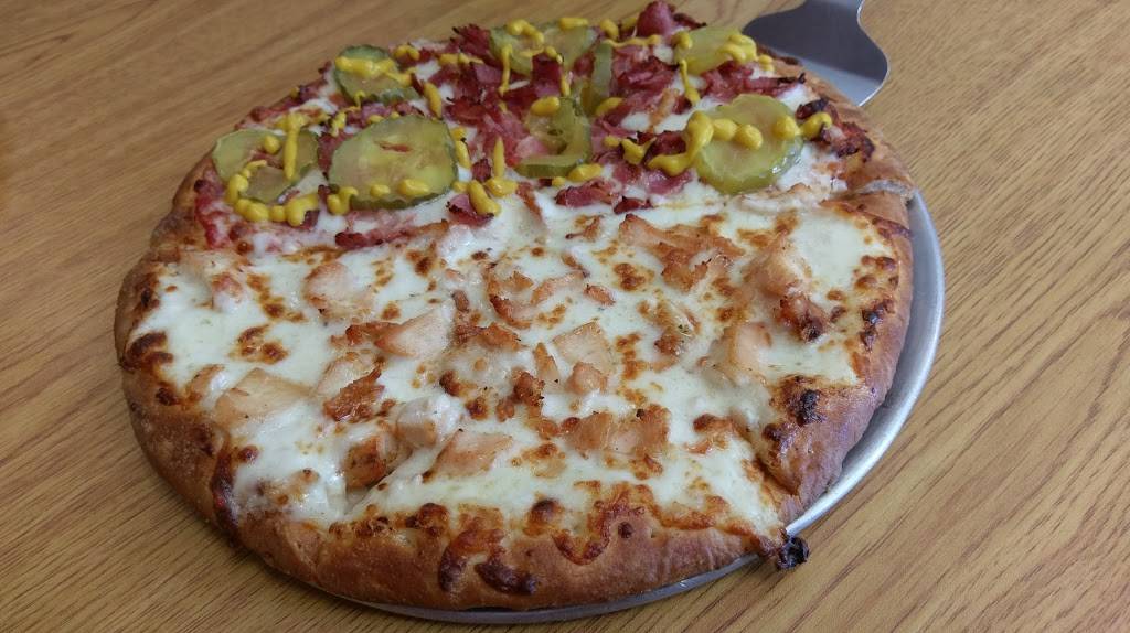 Combos Pizza | restaurant | 757 W Commonwealth Ave, Fullerton, CA 92832, USA | 7145266267 OR +1 714-526-6267