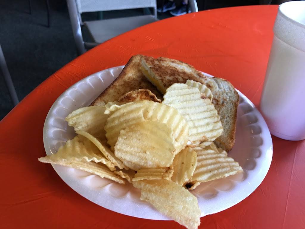 Dunns Deli | restaurant | 2512, 134 Main St W, Banner Elk, NC 28604, USA | 8288986731 OR +1 828-898-6731