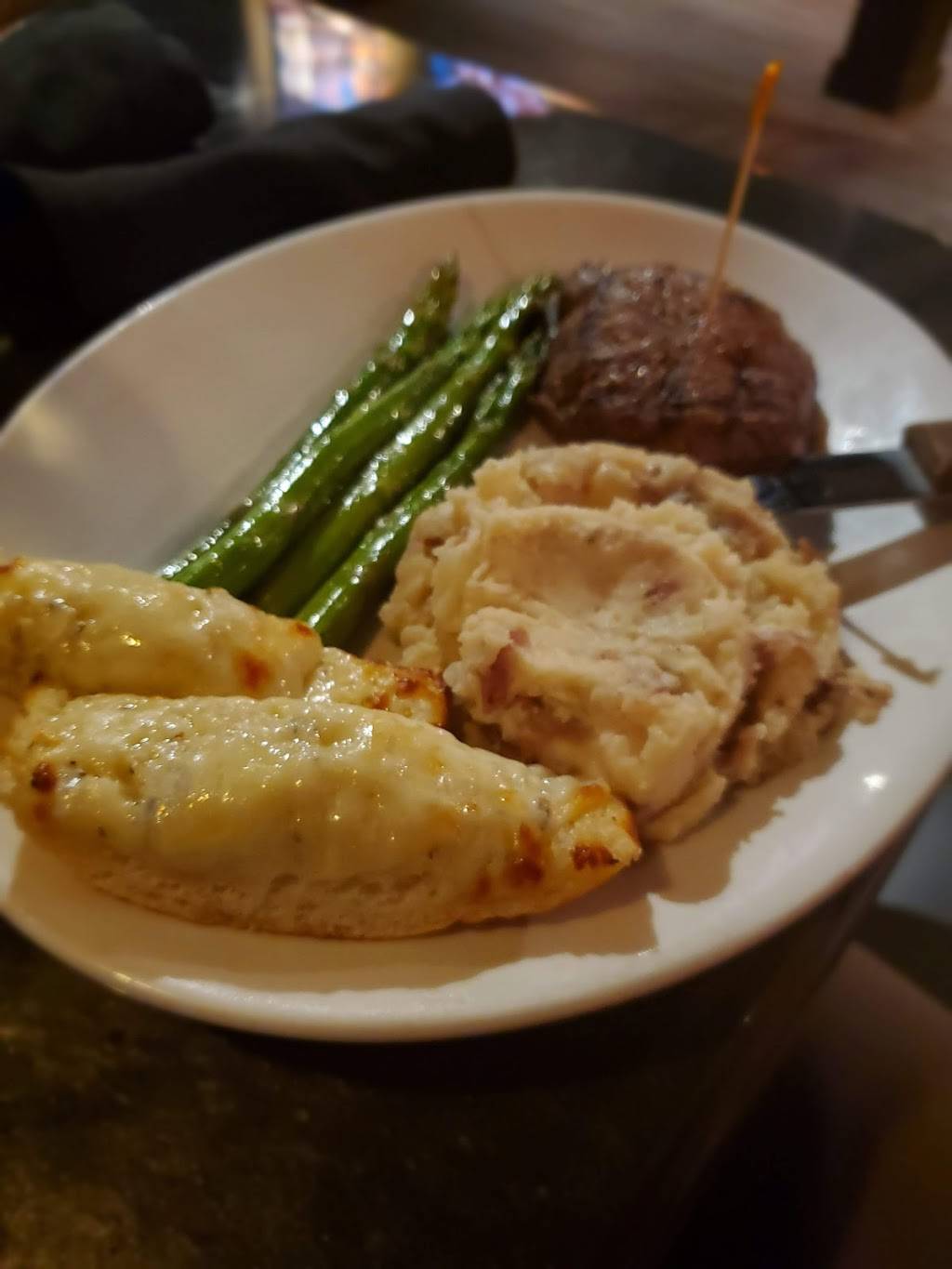 Petes Restaurant And Brewhouse | restaurant | 164 Main St, Woodland, CA 95695, USA | 5306617383 OR +1 530-661-7383