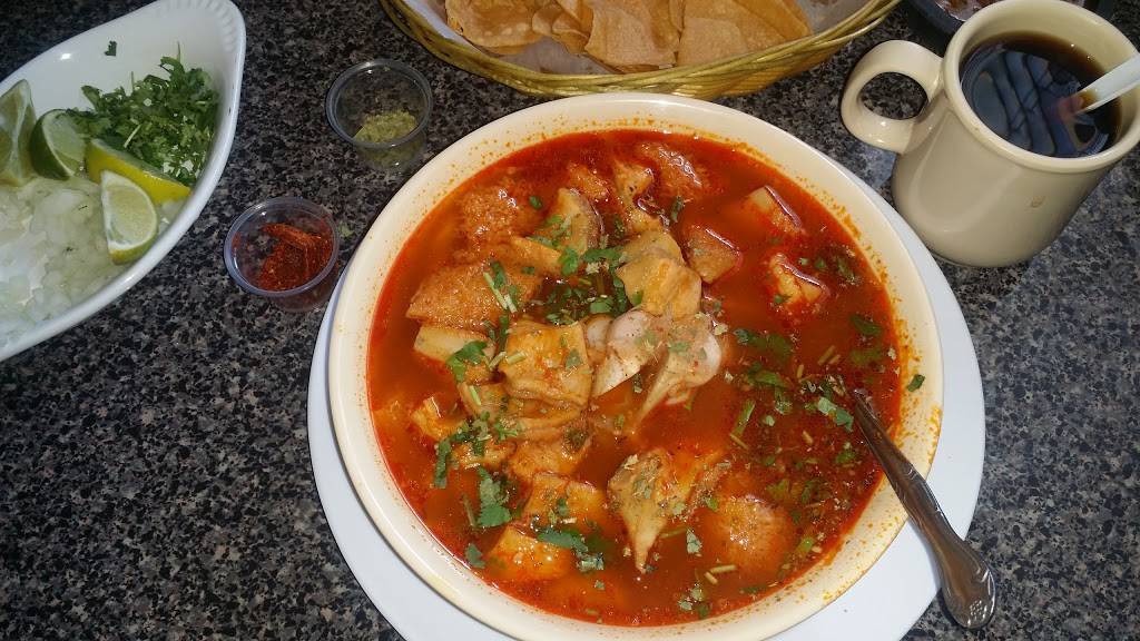 Cenaduria La Gorda | restaurant | 10654 Cedar Ave, Bloomington, CA 92316, USA | 9098771490 OR +1 909-877-1490