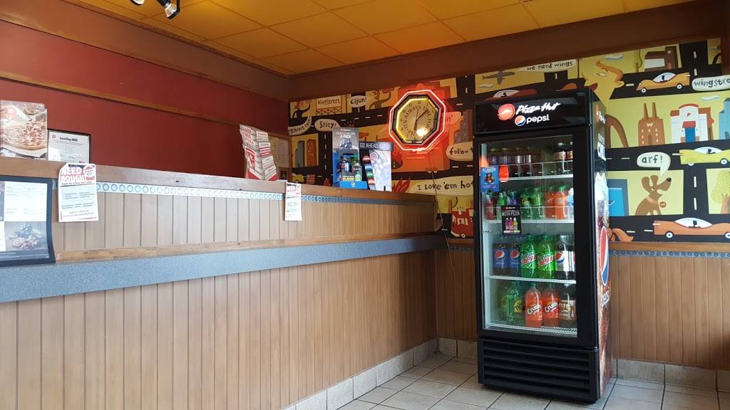 Pizza Hut | meal delivery | 8139 E Central Ave, Wichita, KS 67206, USA | 3166839555 OR +1 316-683-9555