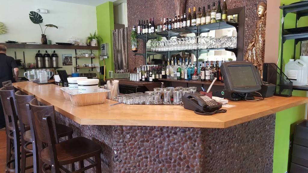 Lemongrass Too | restaurant | 2625 A Housley Rd, Annapolis, MD 21401, USA | 4102248424 OR +1 410-224-8424