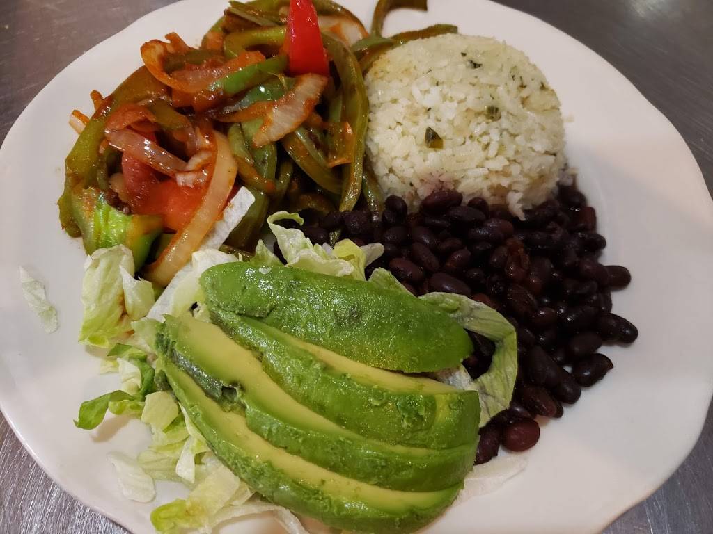 Sals Mexican Restaurant | restaurant | 2001 W Cleveland Ave F, Madera, CA 93637, USA | 5596737257 OR +1 559-673-7257