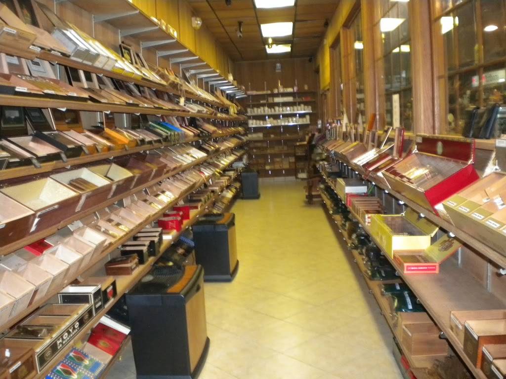 Smoky’s Cigar Bar & Bistro | restaurant | 303 S Main St, Royal Oak, MI 48067, USA | 2485463093 OR +1 248-546-3093