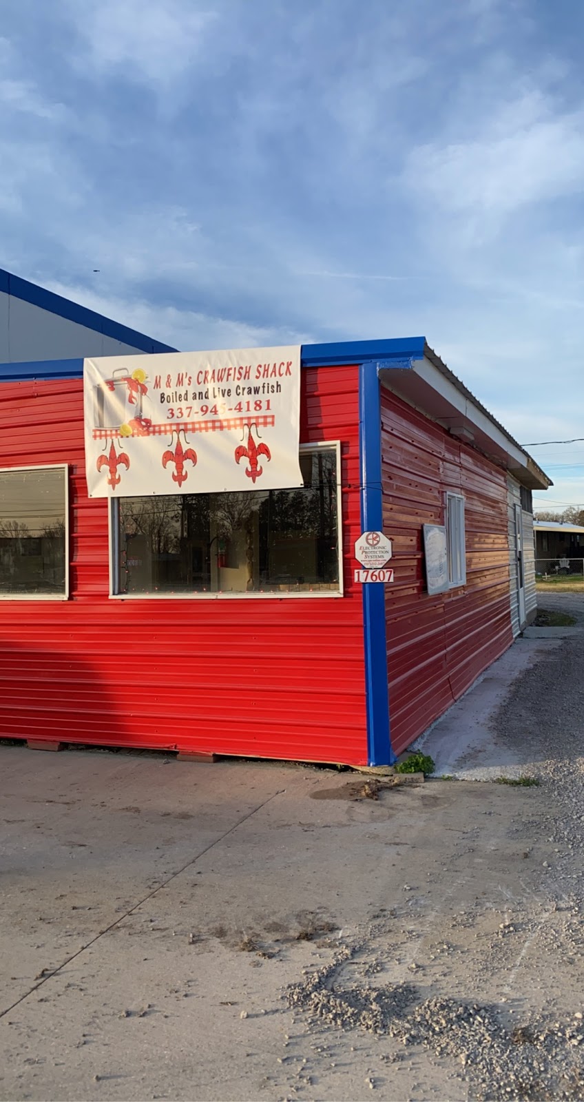 M&Ms Crawfish Shack | restaurant | 17607 U.S. Hwy 190, Port Barre, LA 70577, USA | 3379454181 OR +1 337-945-4181