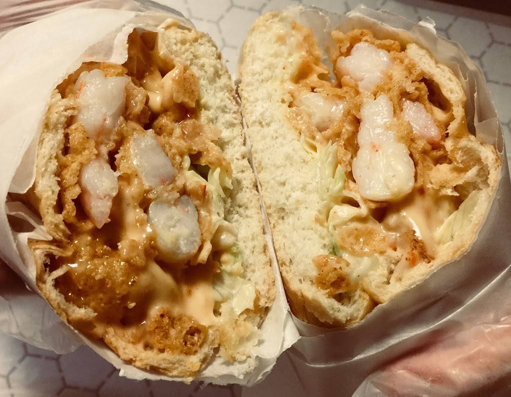 Corner Seafood And Wings | restaurant | 107 Centre Sarcelle Blvd #710, Youngsville, LA 70592, USA | 3378575078 OR +1 337-857-5078