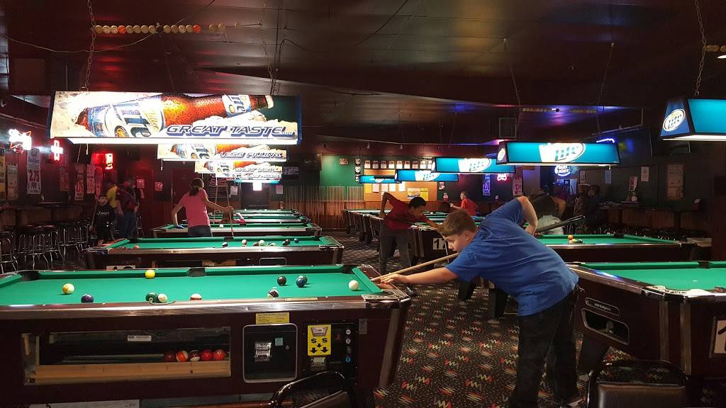 Madsen’s Bowling & Billiards and EJ’s Lounge & Grill | night club | 4700 Dudley St, Lincoln, NE 68503, USA | 4024673249 OR +1 402-467-3249