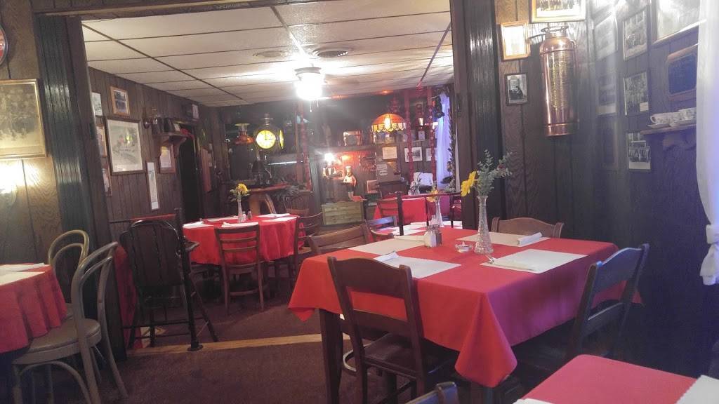 Ye Olde Hotel Bar & Restaurant | restaurant | 6070 N Railroad St, Lyons, WI 53148, USA | 2627632701 OR +1 262-763-2701