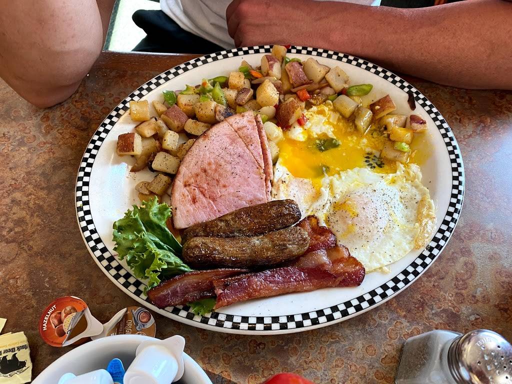Black Bear Diner | restaurant | 12535 S Rhetski Ln, Riverton, UT 84065, USA | 8012538001 OR +1 801-253-8001