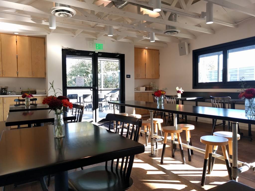 Public Greens | restaurant | 900 E 64th St, Indianapolis, IN 46220, USA | 3179640865 OR +1 317-964-0865