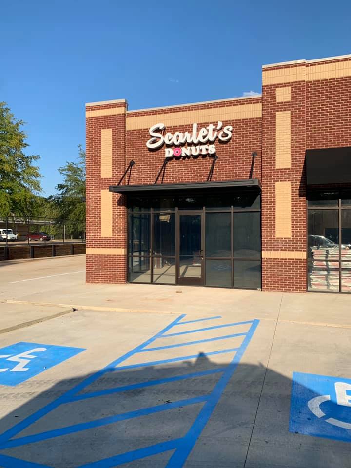 Scarlets Donuts | bakery | 805 E Bankhead St Suite A, New Albany, MS 38652, USA | 6625397386 OR +1 662-539-7386
