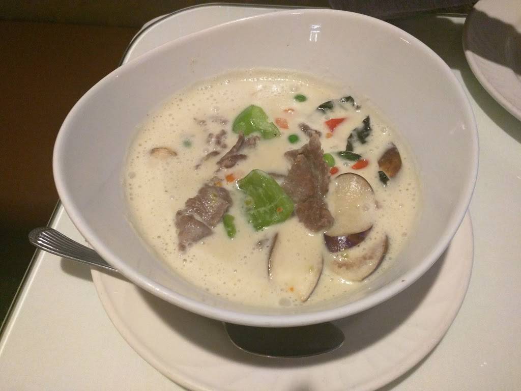 Lanponi Thai Restaurant | restaurant | 22649 NE Inglewood Hill Rd, Sammamish, WA 98074, USA | 4258363127 OR +1 425-836-3127