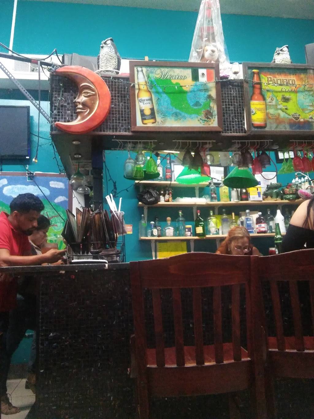 El Rinconcito Restaurant | restaurant | 7443 Annapolis Rd, Landover Hills, MD 20784, USA | 3014295111 OR +1 301-429-5111