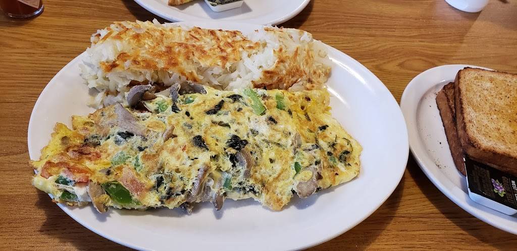 Hillcrest Family Restaurant | restaurant | 6000 75th St, Kenosha, WI 53142, USA | 2626979697 OR +1 262-697-9697