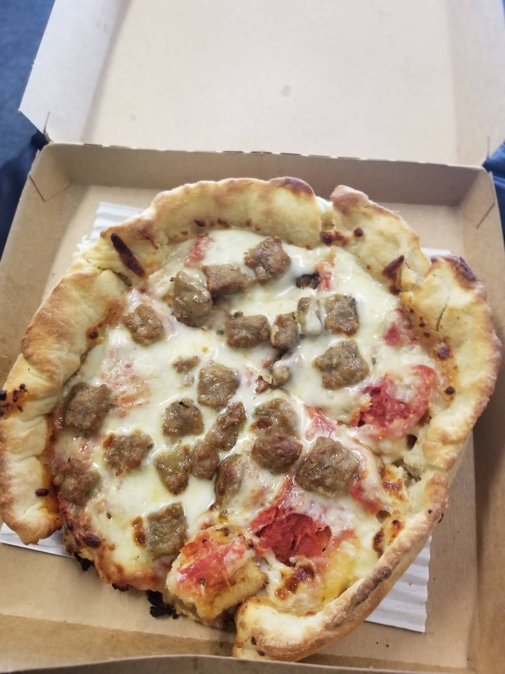 Gold Coast Dogs | meal takeaway | 10000 Bessie Coleman Dr, Chicago, IL 60666, USA | 8004974828 OR +1 800-497-4828