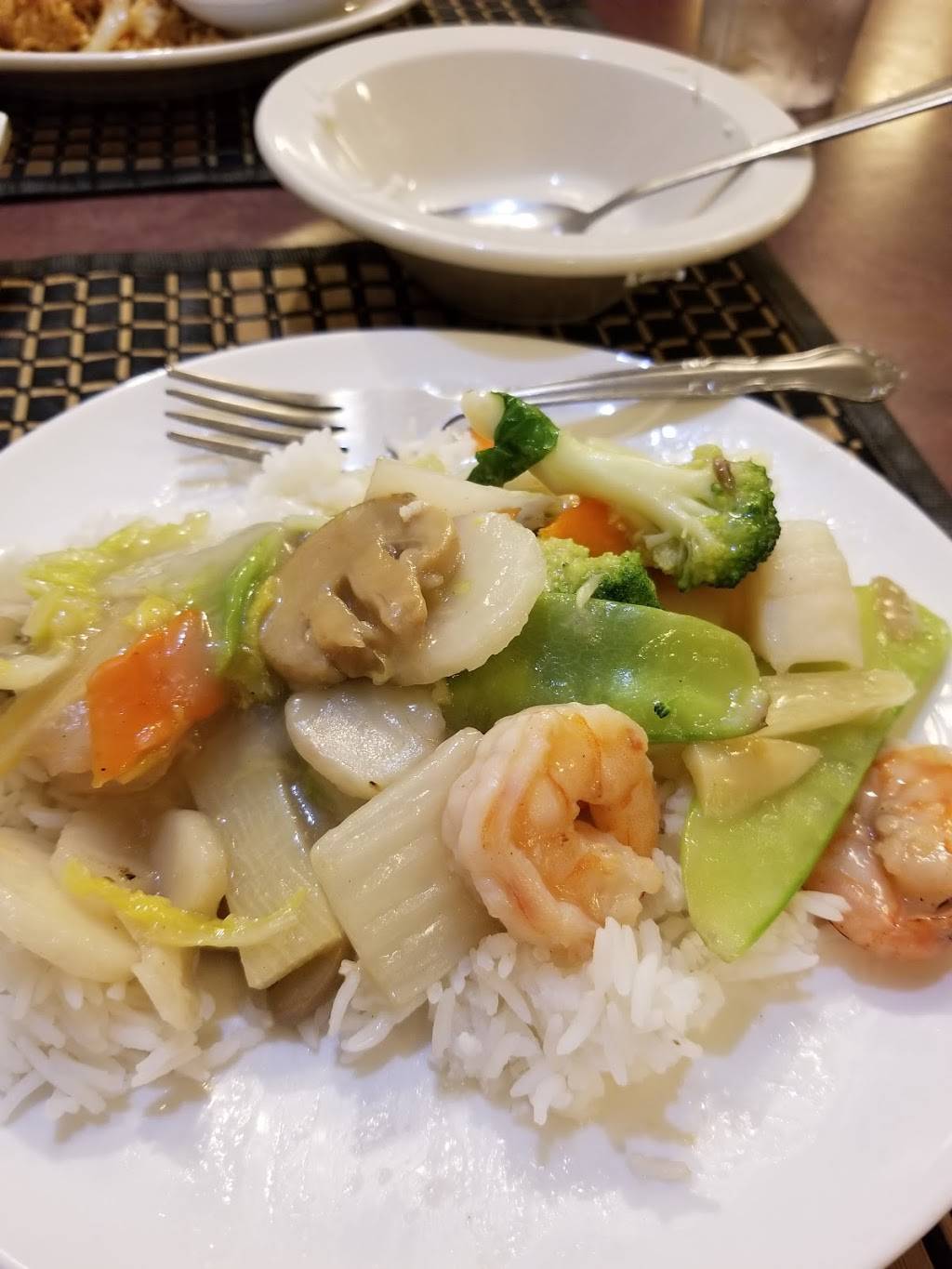 Dragons Palace | restaurant | 8576 E Broadway Blvd, Tucson, AZ 85710, USA | 5208851668 OR +1 520-885-1668