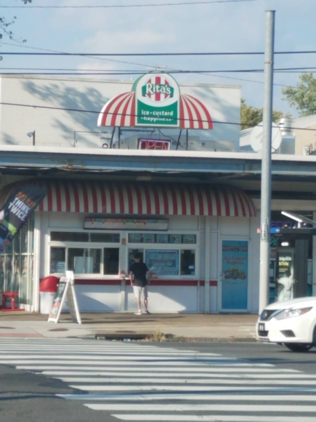 Ritas Italian Ice & Frozen Custard | restaurant | 1901 W Oregon Ave, Philadelphia, PA 19145, USA | 2154670102 OR +1 215-467-0102
