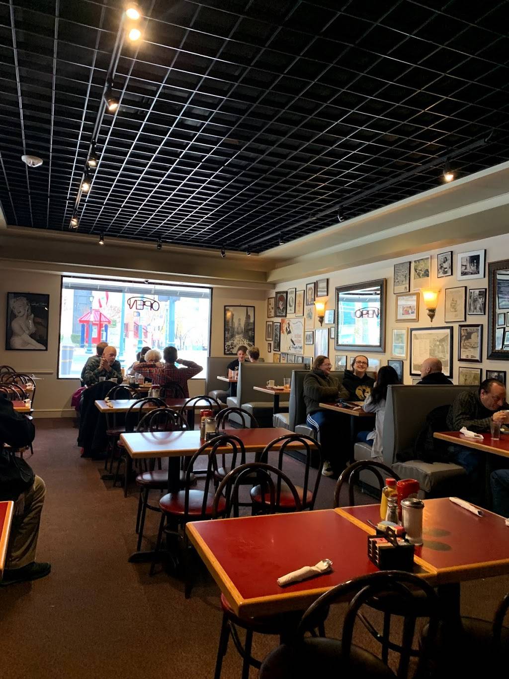 The Woodside Deli | restaurant | 4 N Washington St, Rockville, MD 20850, USA | 3014444478 OR +1 301-444-4478