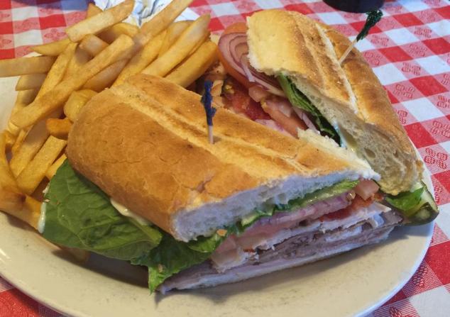 Macris Italian Kitchen | restaurant | 315 W Ireland Rd #102, South Bend, IN 46614, USA | 5742310200 OR +1 574-231-0200