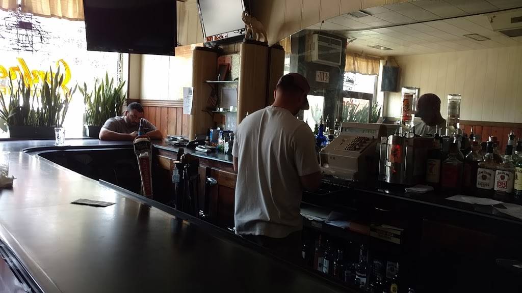 Jon Fres Restaurant | restaurant | 2623 Niagara St, Niagara Falls, NY 14303, USA | 7162848316 OR +1 716-284-8316