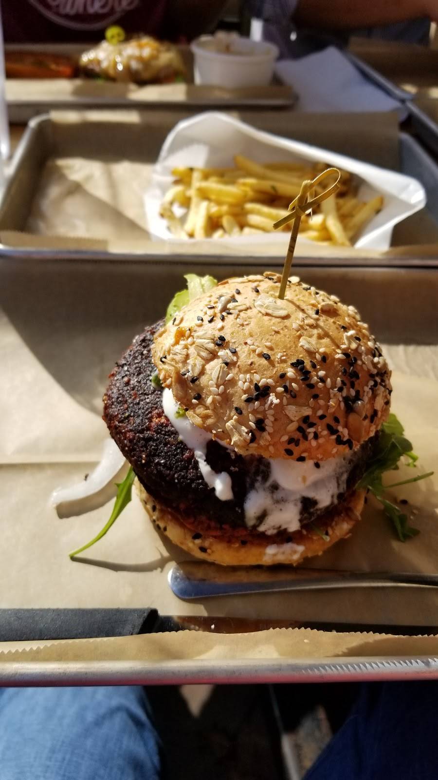 Hopdoddy Burger Bar | restaurant | 401 Newport Center Dr #311, Newport Beach, CA 92660, USA | 9496402337 OR +1 949-640-2337