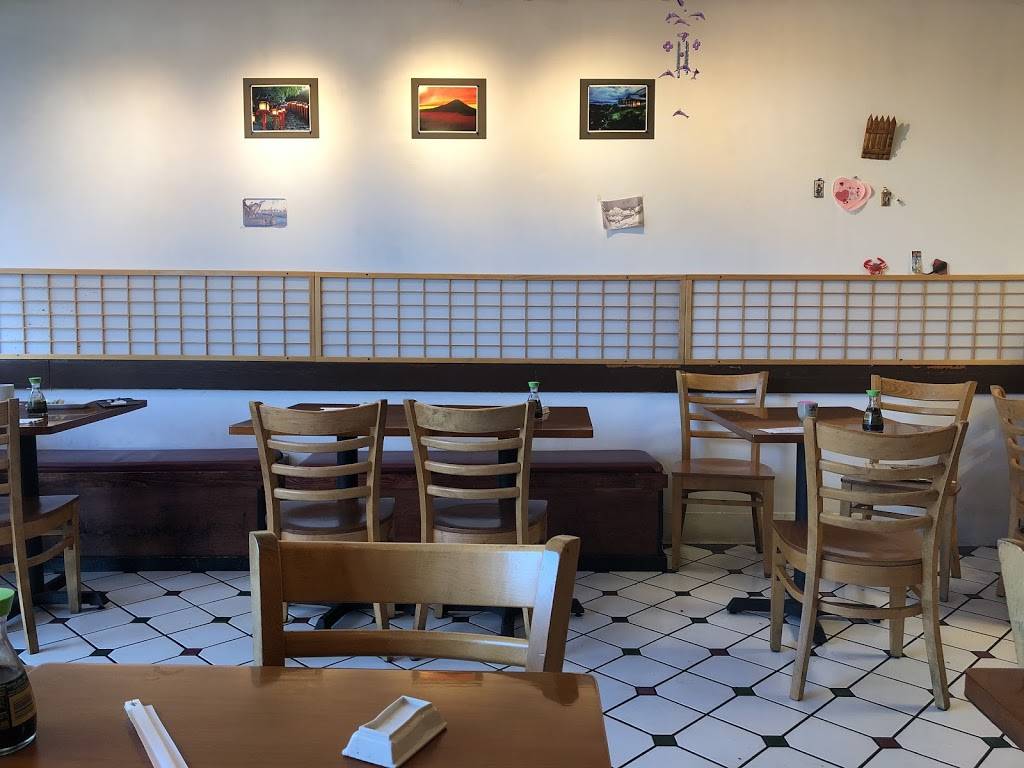 Toshi Sushi | restaurant | 12847 Vanowen St, North Hollywood, CA 91605, USA | 8189822746 OR +1 818-982-2746