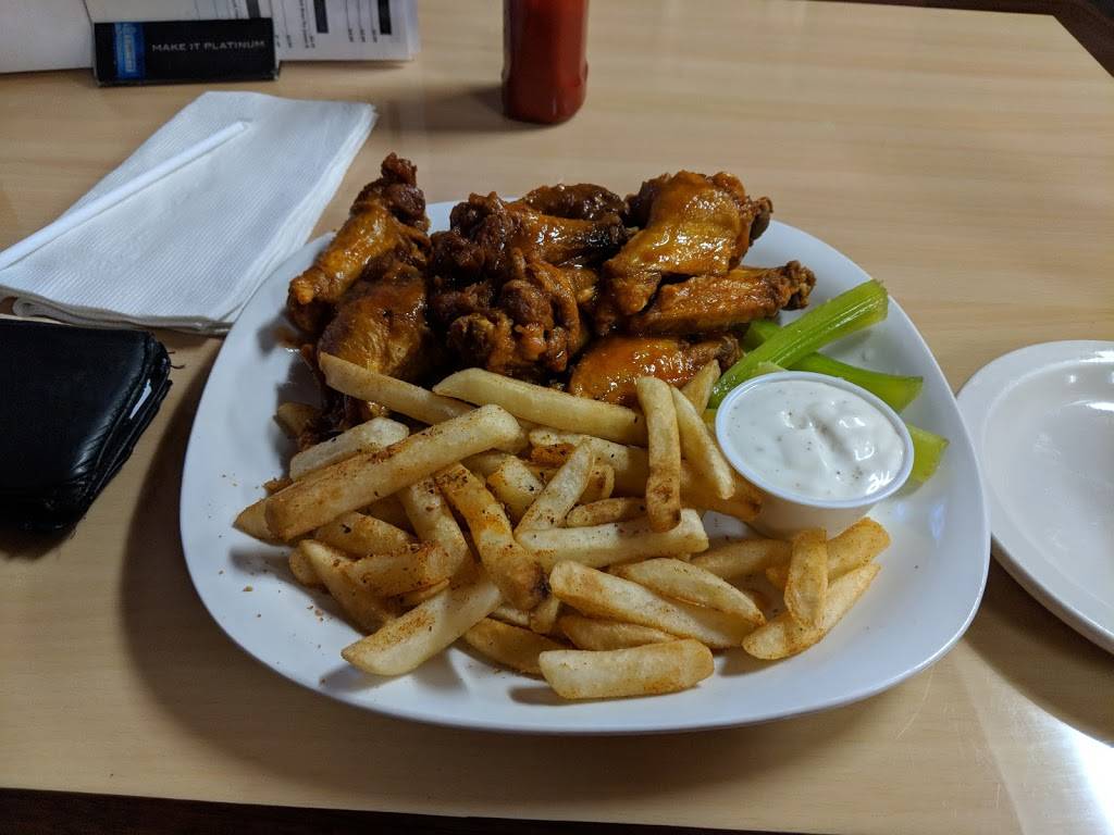 Richies Hot Wings | restaurant | 2934 US-31W, White House, TN 37188, USA | 6156722491 OR +1 615-672-2491