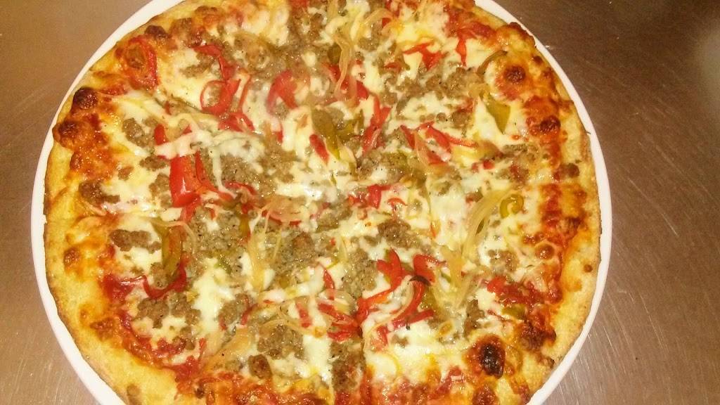 Fotinis Restaurant and Bar | restaurant | 544 Wattaquadock Hill Rd, Bolton, MA 01740, USA | 9783655757 OR +1 978-365-5757