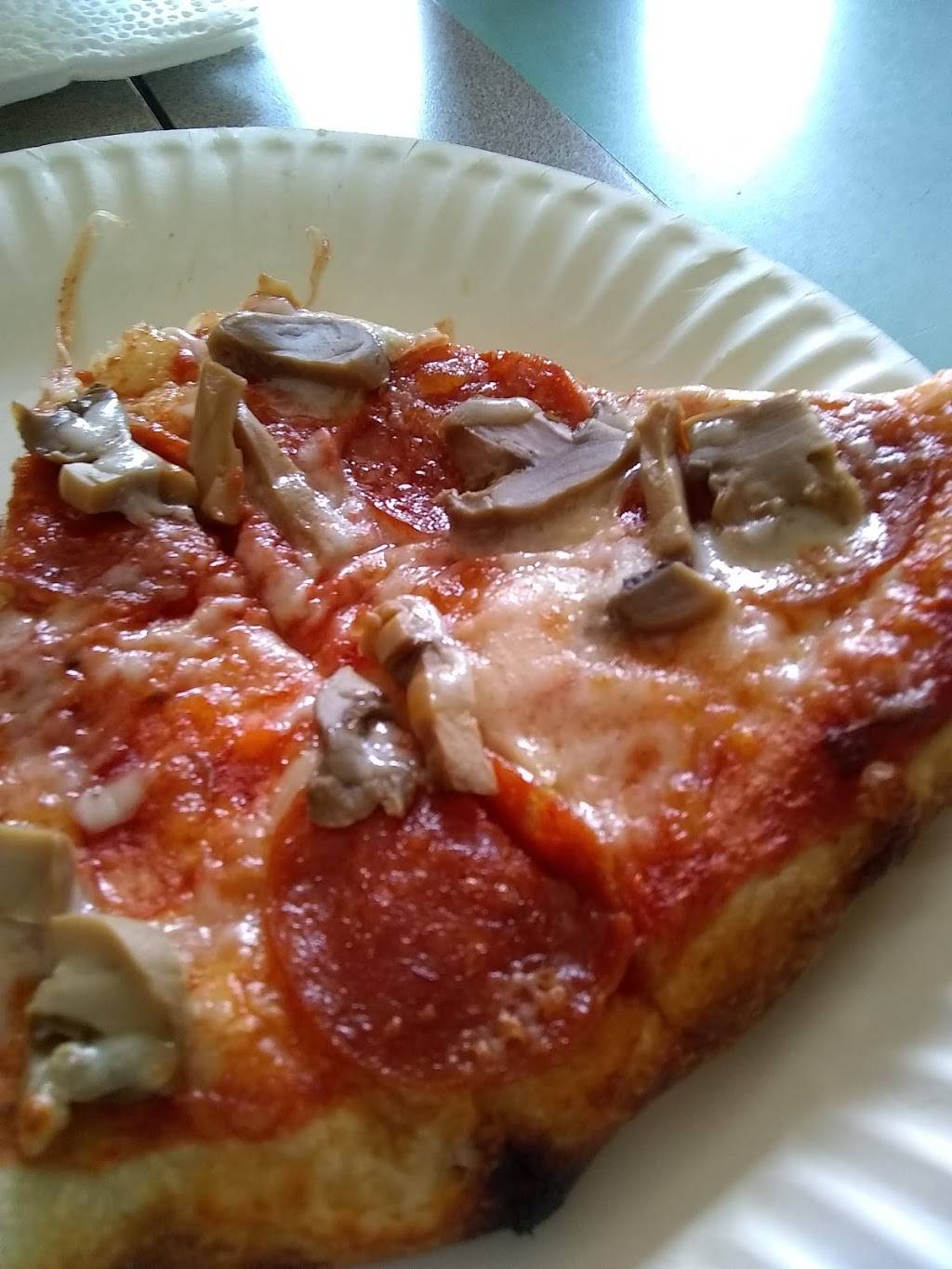 Rickys Pizza | restaurant | 753 S Westlake Ave, Los Angeles, CA 90057, USA | 2132969357 OR +1 213-296-9357