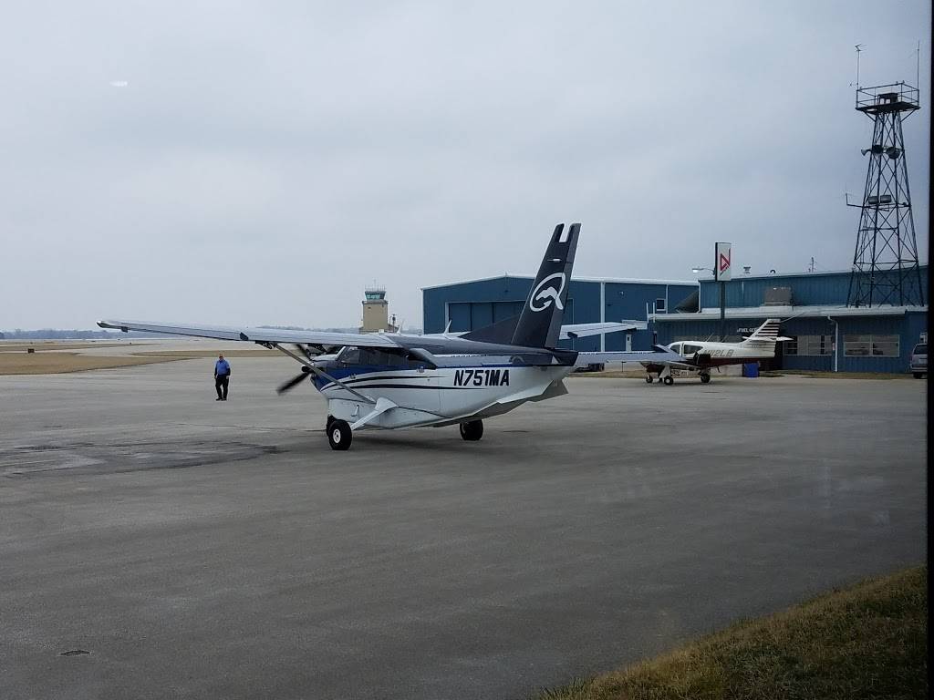 Merks Family Dining | restaurant | 5201 N Walnut St, Muncie, IN 47304, USA | 7652826375 OR +1 765-282-6375