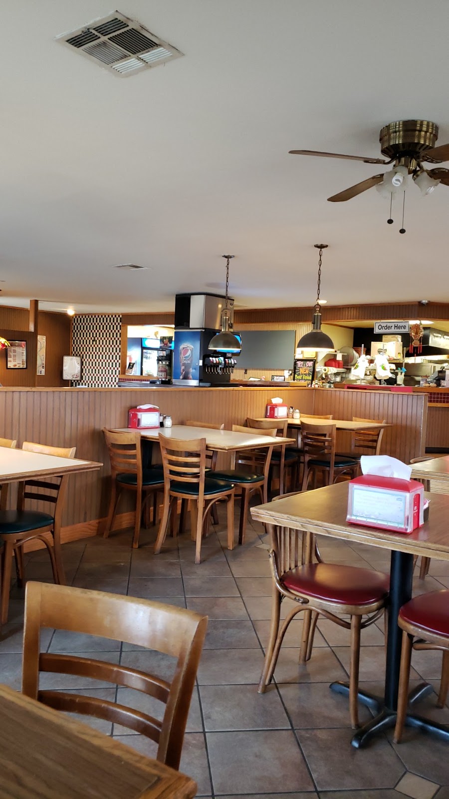 Foxs Pizza Den | restaurant | 1927 US-65, Lake Village, AR 71653, USA | 8702653691 OR +1 870-265-3691