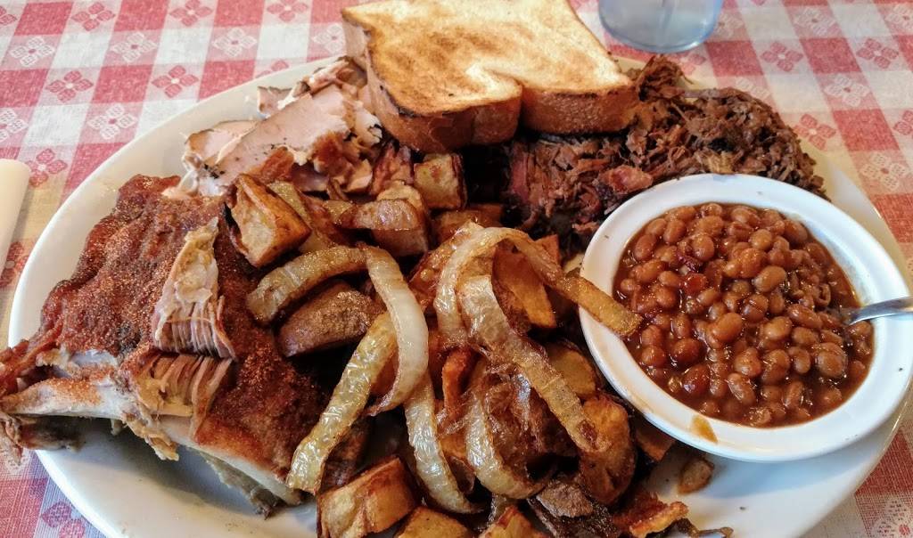 Kettelhuts Smokehouse | restaurant | 1267 N Truman Blvd #1396, Crystal City, MO 63019, USA | 6365433296 OR +1 636-543-3296