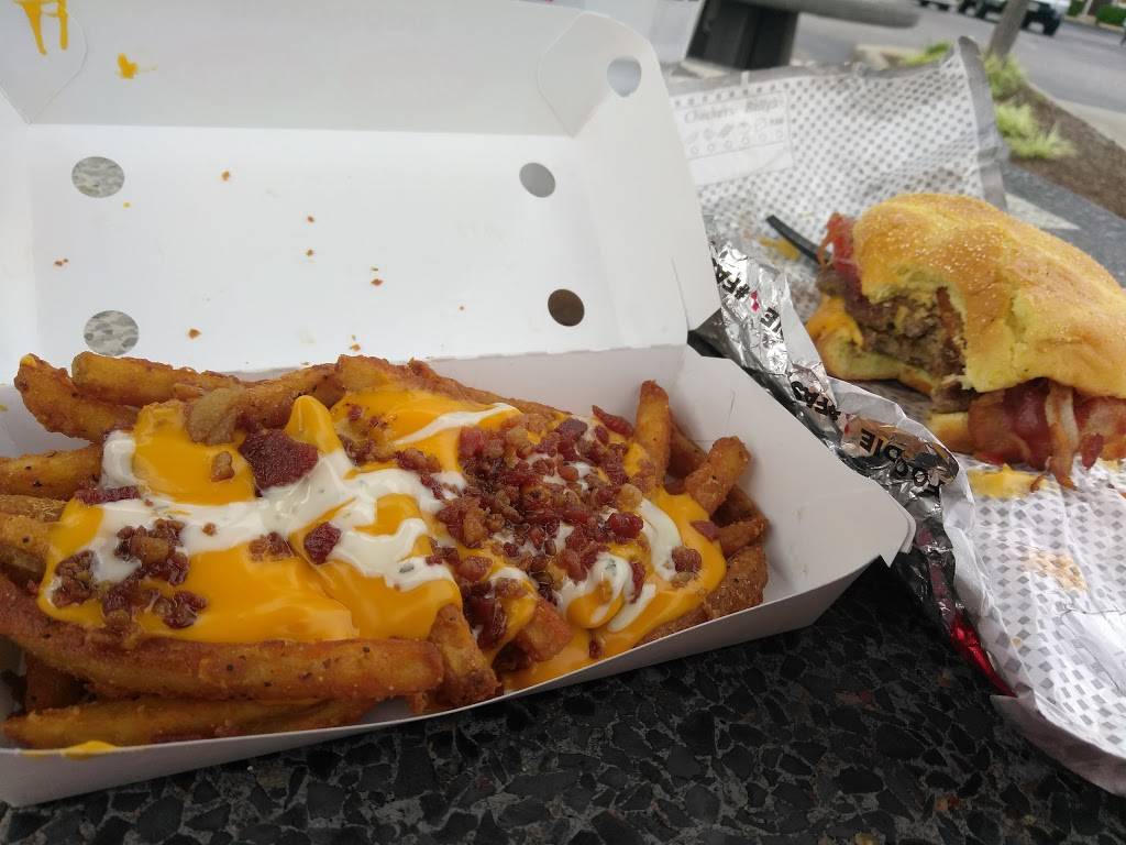 Checkers | restaurant | 700 Governors Dr SW, Huntsville, AL 35801, USA | 2565363456 OR +1 256-536-3456