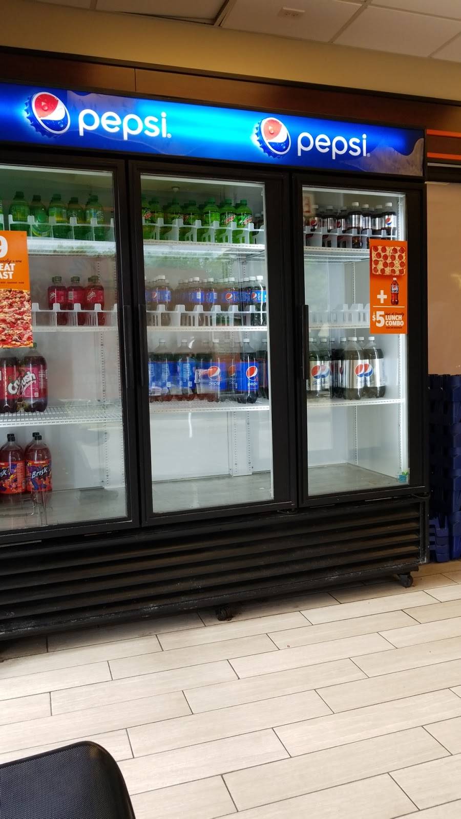 Little Caesars Pizza | meal takeaway | 557 S Green Bay Rd, Waukegan, IL 60085, USA | 8476728706 OR +1 847-672-8706