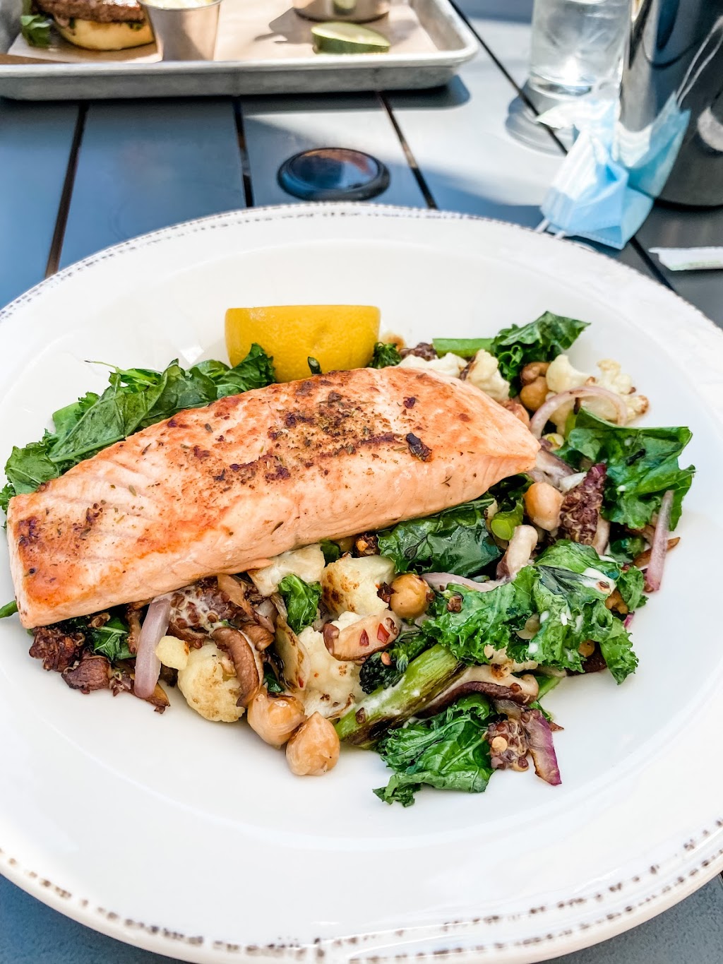 The Oakmont | restaurant | 323 N Delaware St Suite B, Indianapolis, IN 46204, USA | 3177466097 OR +1 317-746-6097