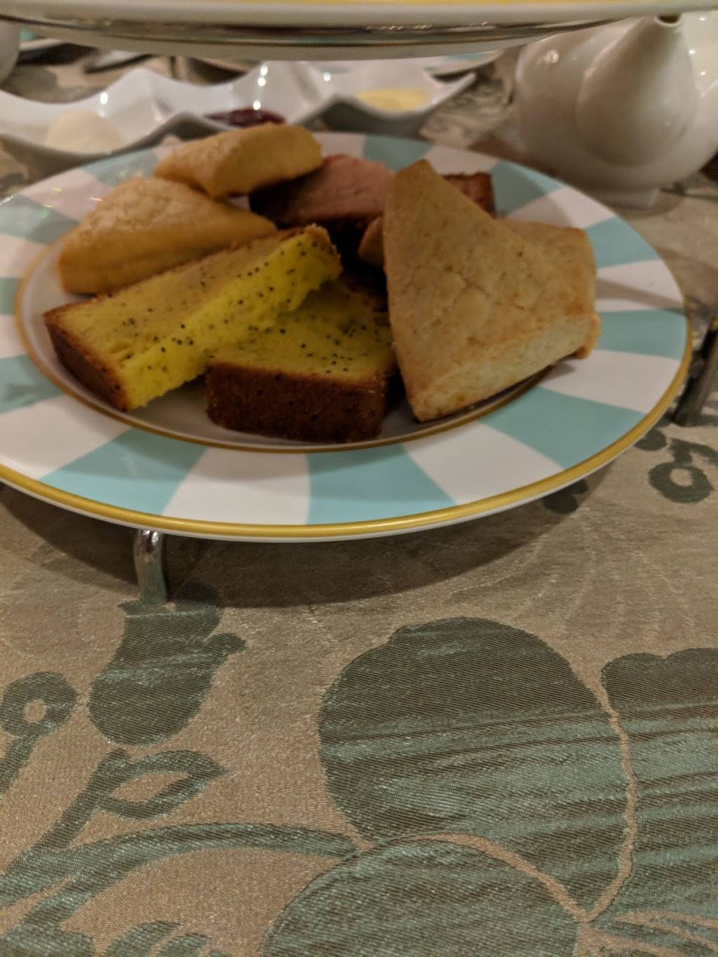 Lucille Restaurant At Drury Lane | restaurant | 100 Drury Lane, Oakbrook Terrace, IL 60181, USA | 6305308300 OR +1 630-530-8300