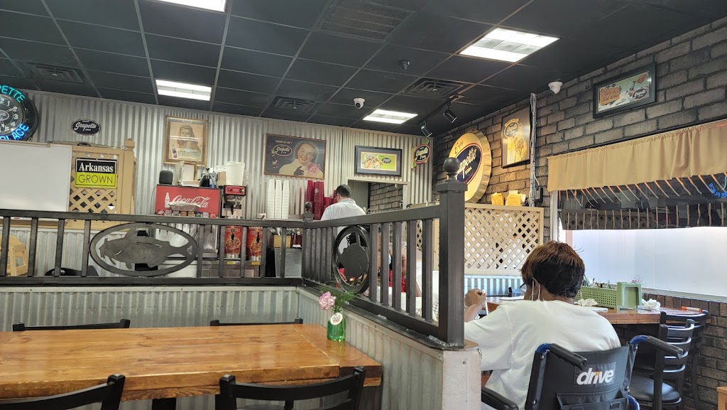 Woods Place | restaurant | 1173 W Washington St, Camden, AR 71701, USA | 8708360474 OR +1 870-836-0474