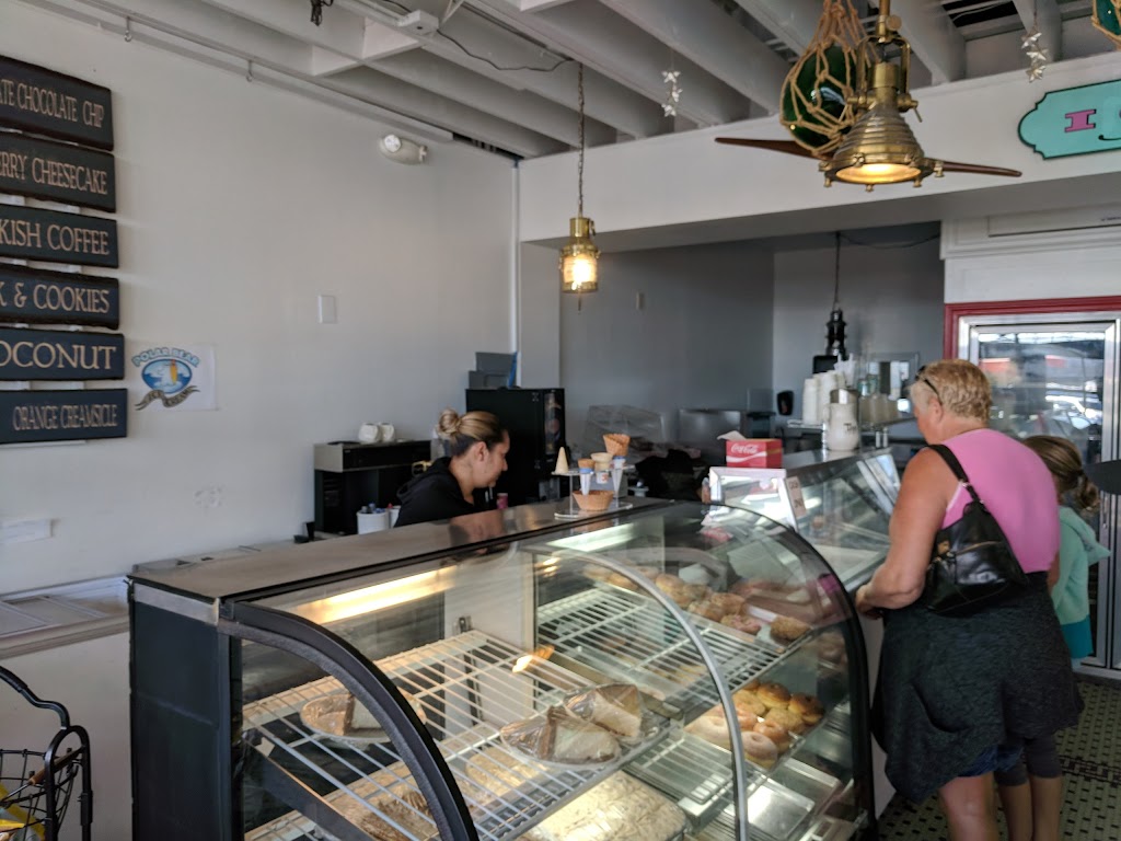 Joannes Ice Cream Cafe | cafe | 9 Johnson Pier, Half Moon Bay, CA 94019, USA | 6507262722 OR +1 650-726-2722