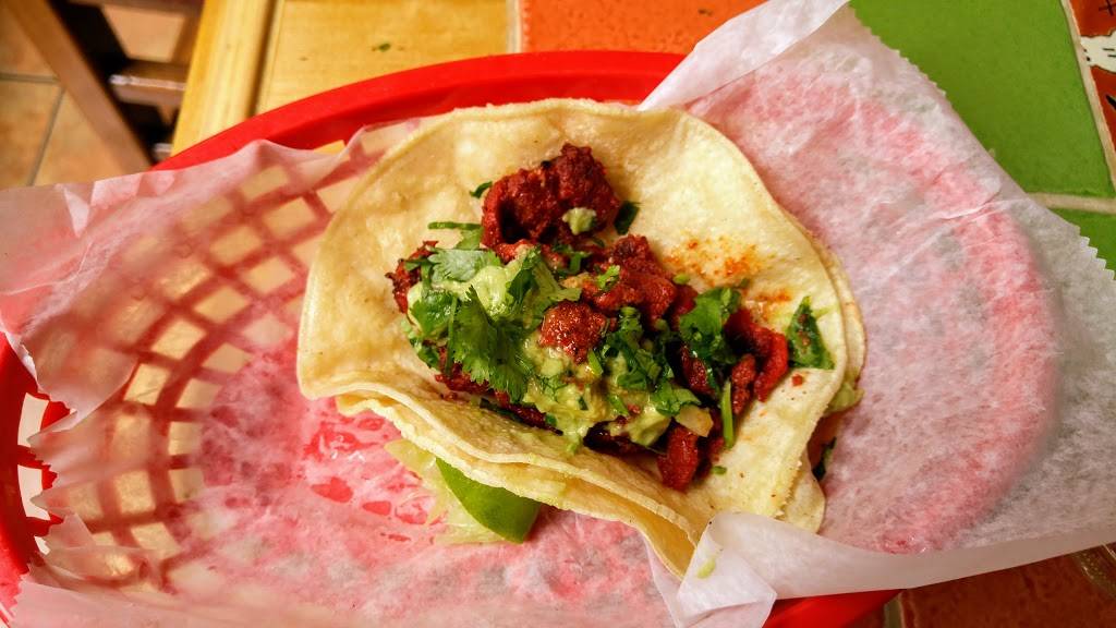 Tacos Lupita | restaurant | 129 Munroe St, Lynn, MA 01901, USA | 7815936437 OR +1 781-593-6437