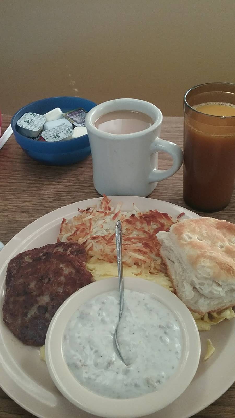 Redd Gator Cafe Co | restaurant | 509 N State St, Bunnell, FL 32110, USA | 3864372233 OR +1 386-437-2233