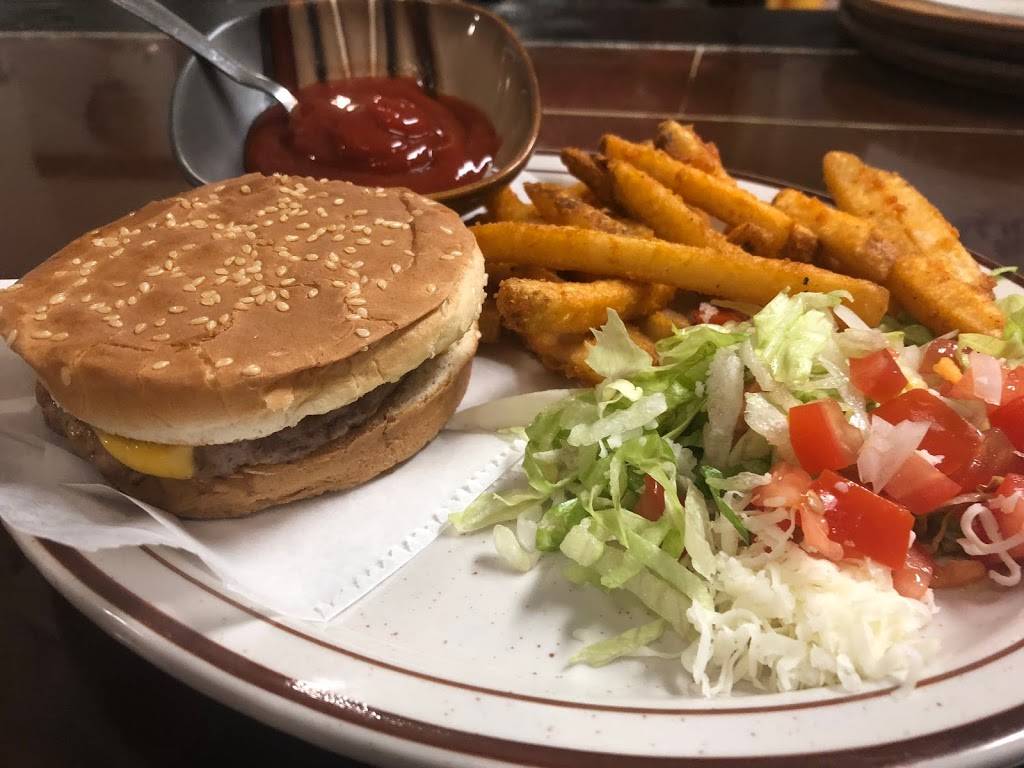 Jimadores | restaurant | 132 N Walnut Ave, Princeville, IL 61559, USA | 3093850066 OR +1 309-385-0066