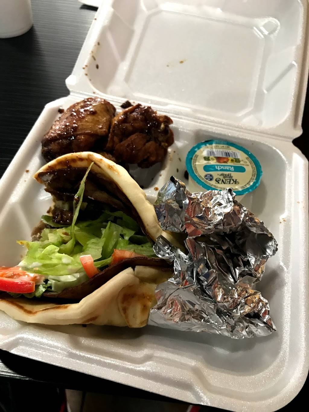 A&D Buffalos | restaurant | 2107 W Colonial Dr, Orlando, FL 32804, USA | 4078415511 OR +1 407-841-5511