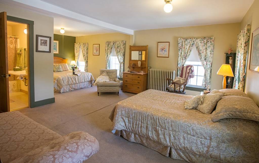 Casa Bella Inn & Restaurant | restaurant | 3911 VT-100, Pittsfield, VT 05762, USA | 8027468943 OR +1 802-746-8943